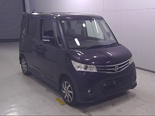 NISSAN ROOX 2010