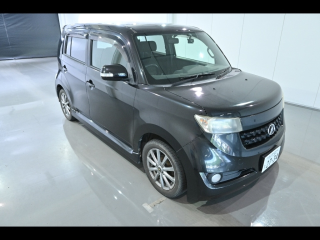 TOYOTA BB 2009