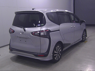 TOYOTA SIENTA 2016