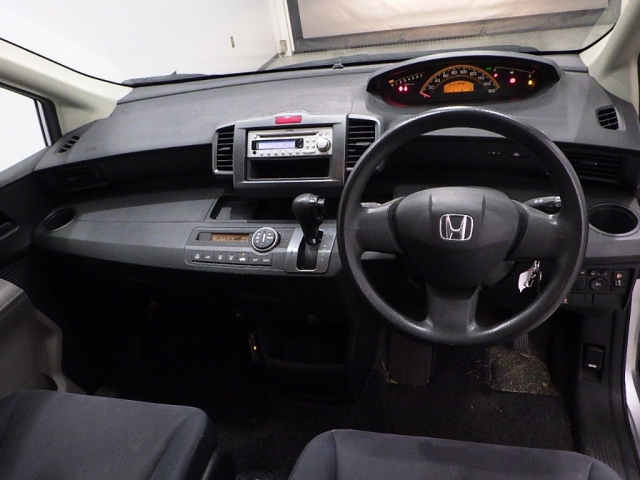 HONDA FREED 2008