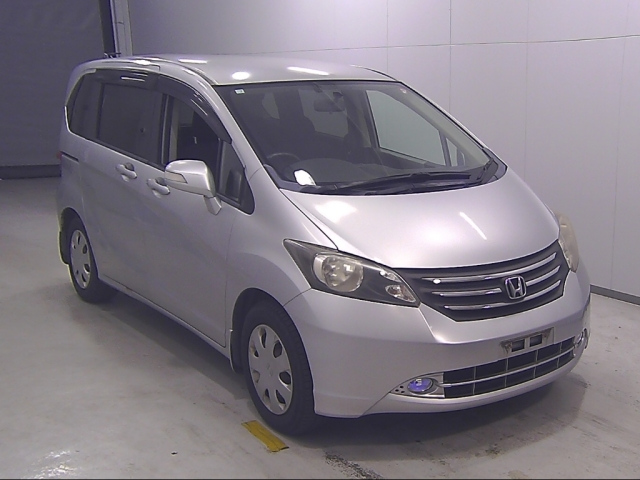HONDA FREED 2008