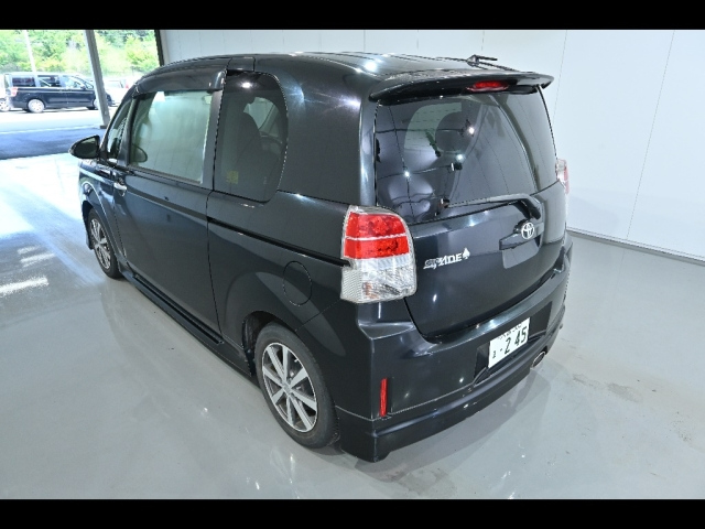 TOYOTA SPADE 2014