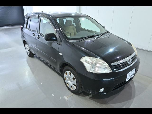 TOYOTA RAUM 2009