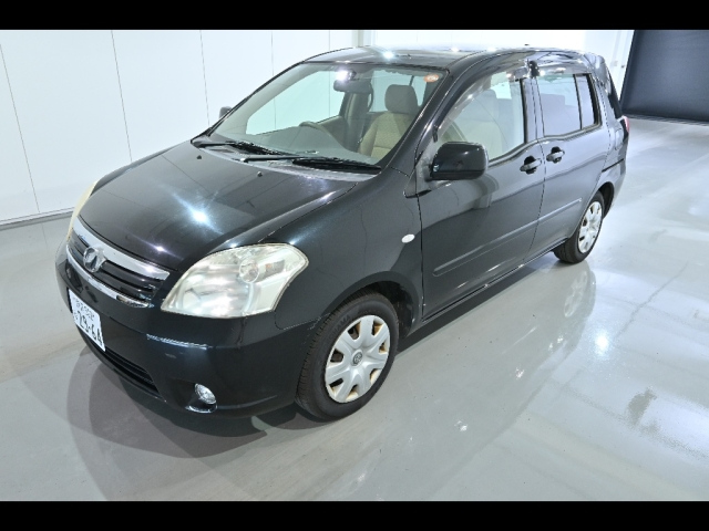 TOYOTA RAUM 2009