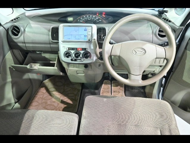 DAIHATSU TANTO 2011