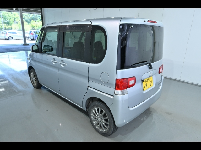 DAIHATSU TANTO 2011