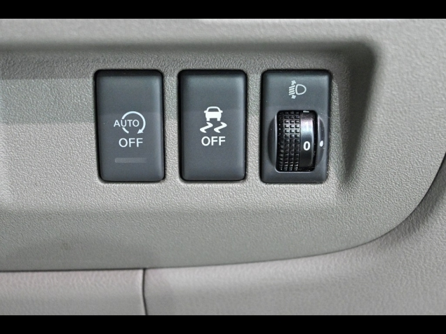 NISSAN MARCH 2014