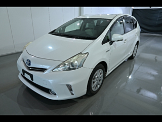 TOYOTA PRIUS ALPHA 2012