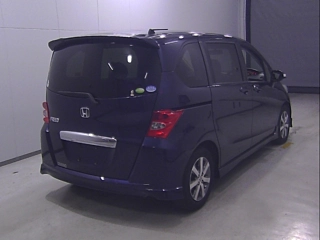 HONDA FREED 2010