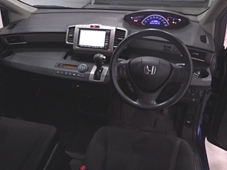 HONDA FREED 2012