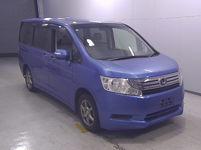 HONDA STEP WAGON 2010