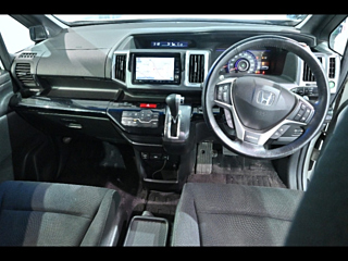 HONDA STEP WAGON 2012