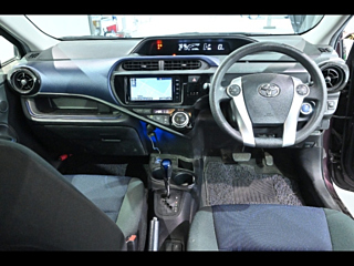 TOYOTA AQUA 2015