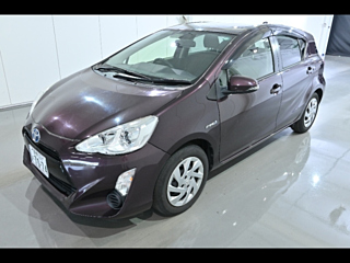 TOYOTA AQUA 2015