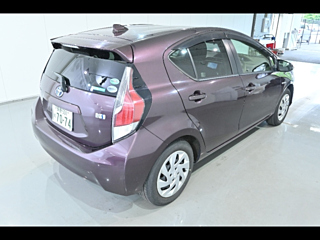 TOYOTA AQUA 2015
