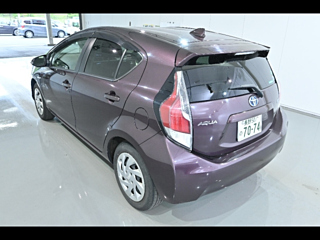 TOYOTA AQUA 2015