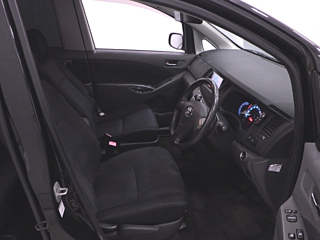 TOYOTA ISIS 2010