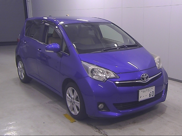 TOYOTA RACTIS 2012