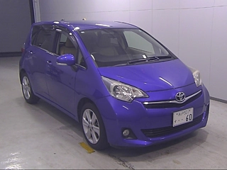TOYOTA RACTIS 2012