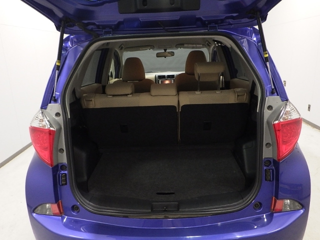 TOYOTA RACTIS 2012