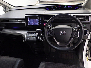 HONDA STEP WAGON 2015