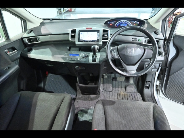 HONDA FREED 2014