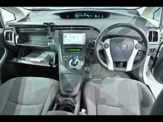 TOYOTA PRIUS 2010