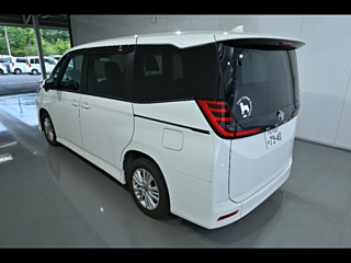 TOYOTA NOAH 2022