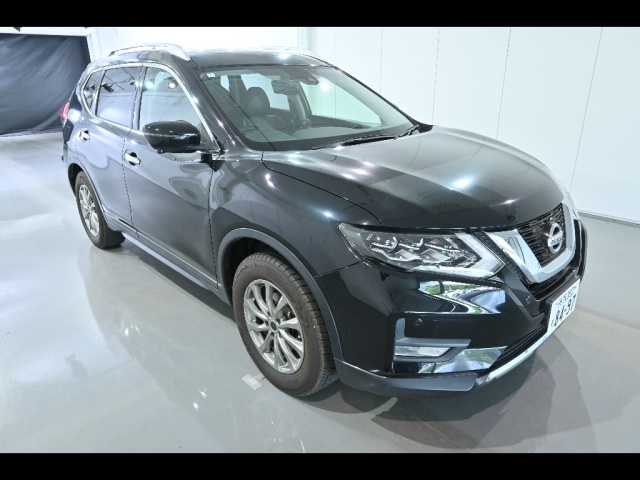 NISSAN X-TRAIL 2018