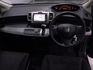 HONDA FREED 2010