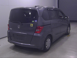 HONDA FREED 2010