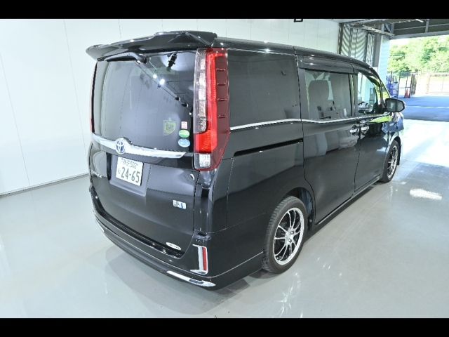 TOYOTA ESQUIRE 2015