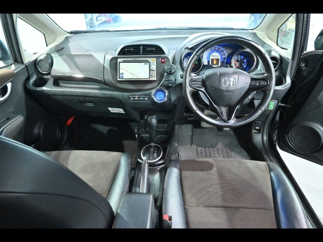 HONDA FIT SHUTTLE 2011