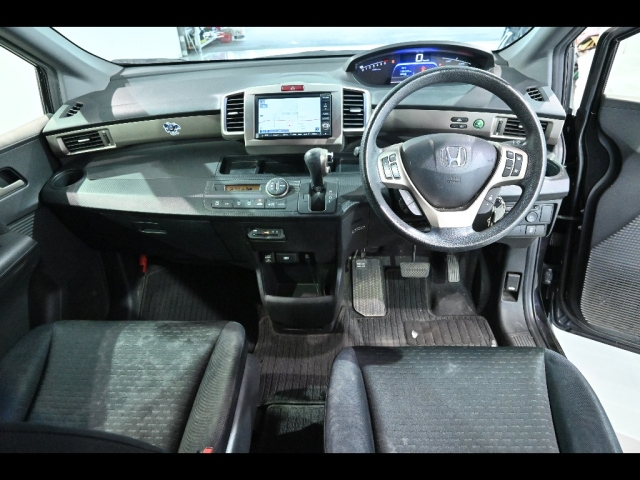 HONDA FREED 2012