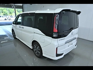 HONDA STEP WAGON 2016