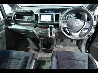 HONDA STEP WAGON 2011