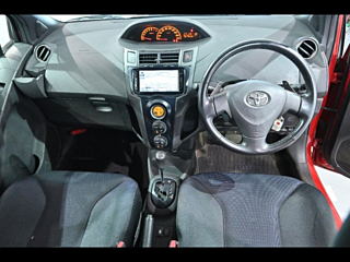 TOYOTA VITZ 2009