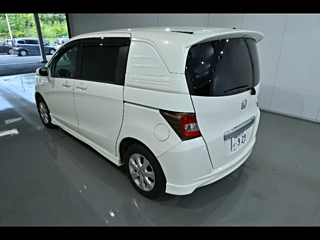HONDA FREED 2011