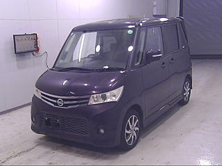 NISSAN ROOX 2011