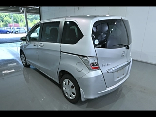 HONDA FREED 2012