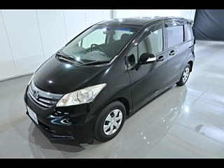 HONDA FREED 2013