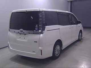 TOYOTA VOXY 2014