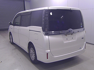 TOYOTA VOXY 2014