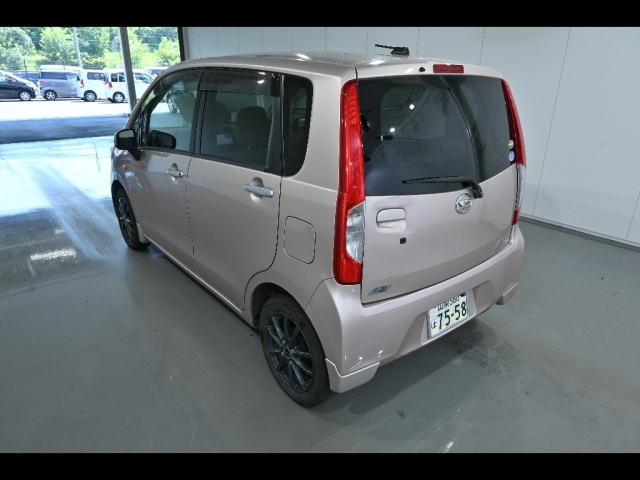 DAIHATSU MOVE 2013