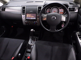 NISSAN TIIDA 2008