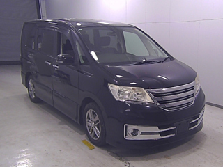 NISSAN SERENA 2011