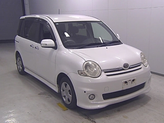 TOYOTA SIENTA 2009