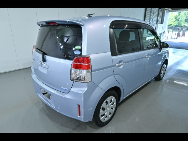 TOYOTA SPADE 2014