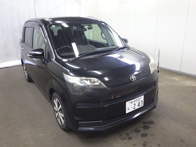 TOYOTA SPADE 2013
