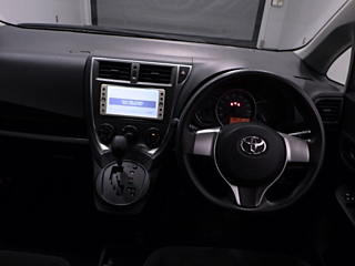 TOYOTA RACTIS 2011